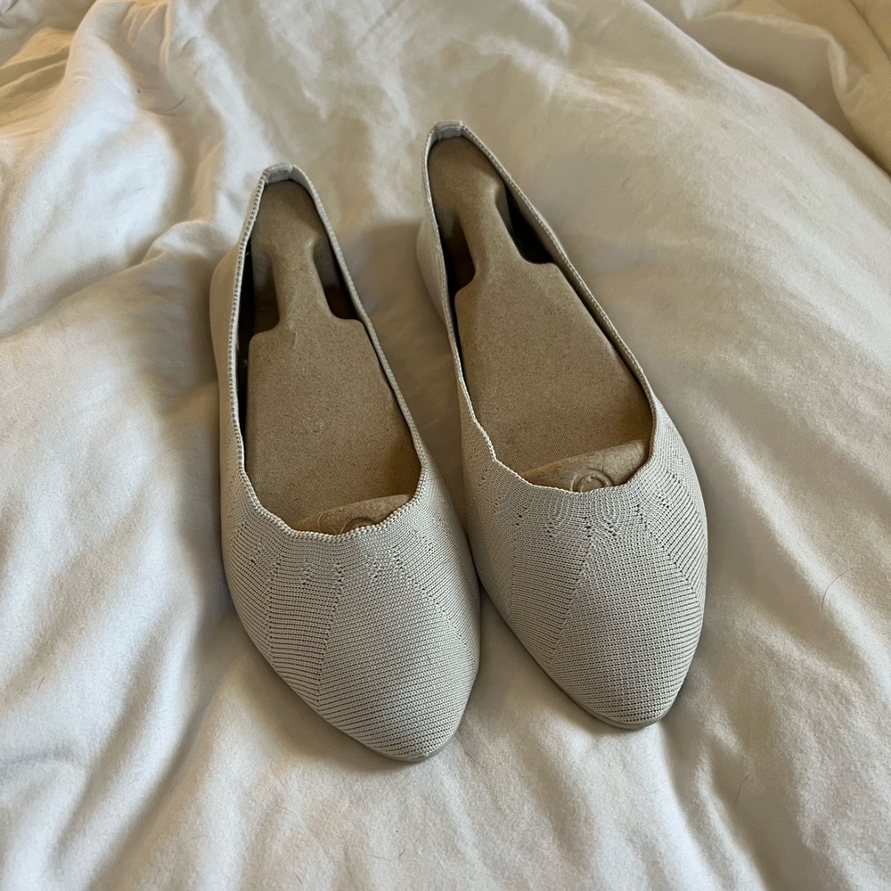 Skechers Cleo Bewitch Flats Size 7 (NWT)